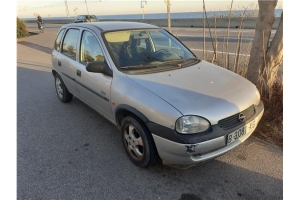 opel corsa b del año 2000