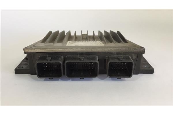 Recambio de centralita para renault megane ii sedán (lm0/1_) 1.5 dci referencia OEM IAM 8200399038 8200513163 