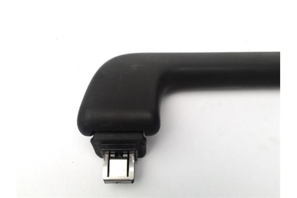 Recambio de asidero superior trasero izquierdo para audi rs3 sportback (8vf) 2.5 tfsi quattro referencia OEM IAM 8V0857607A  