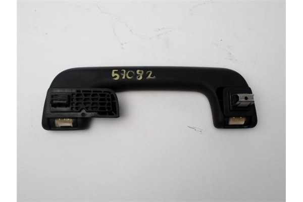 Recambio de asidero superior trasero izquierdo para audi rs3 sportback (8vf) 2.5 tfsi quattro referencia OEM IAM 8V0857607A  