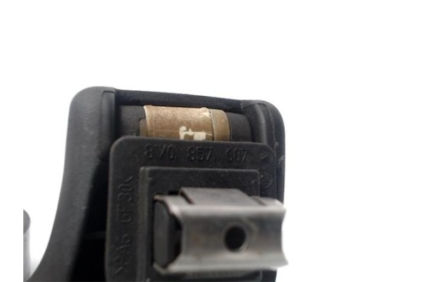 Recambio de asidero superior trasero derecho para audi rs3 sportback (8vf) 2.5 tfsi quattro referencia OEM IAM 8V0857607  