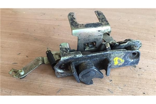 Recambio de cierre electromagnetico delantero derecho para nissan trade furgón 2.0 d referencia OEM IAM   