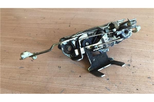 Recambio de cierre electromagnetico delantero derecho para nissan trade furgón 2.0 d referencia OEM IAM   