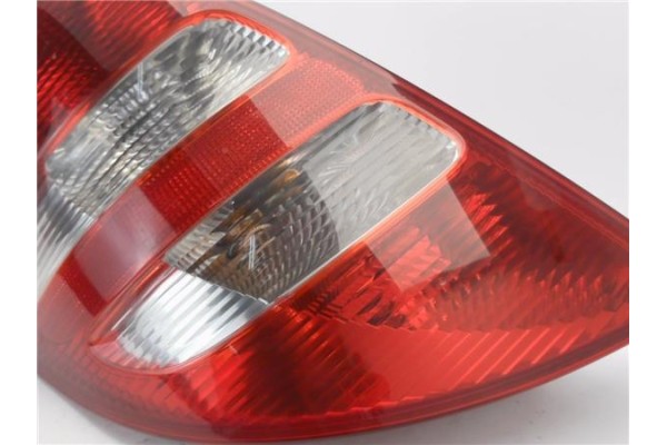 Recambio de piloto trasero izquierdo para mercedes-benz clase a (bm 169) 2.0 a 180 cdi (169.007) referencia OEM IAM A1698200364L