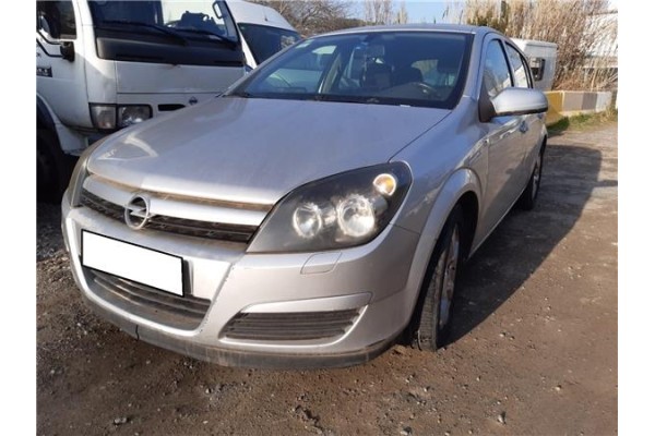 opel astra h berlina (2004) del año 