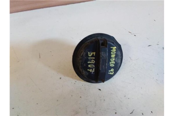 Recambio de tapon combustible para ford mondeo ii (bap) 1.6 i referencia OEM IAM    Recambio de tapon combustible para ford mondeo ii (bap) 1.6 i referencia OEM IAM