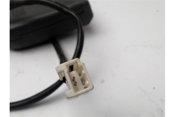 Recambio de anclaje cinturon delantero izquierdo para nissan pickup (d22) 2.5 d 4wd referencia OEM IAM 868422S460 TK-522 