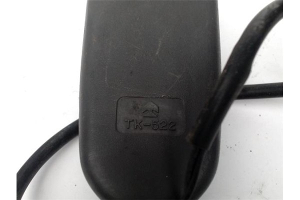 Recambio de anclaje cinturon delantero izquierdo para nissan pickup (d22) 2.5 d 4wd referencia OEM IAM 868422S460 TK-522 