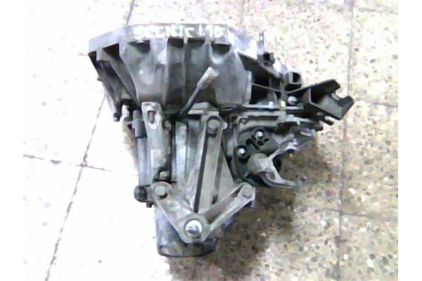 Recambio de caja cambios manual para renault scenic ii (jm) 1.9 dci (jm12, jm0g) referencia OEM IAM 7701717702 F9Q804 