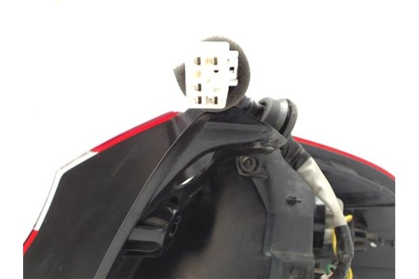 Recambio de piloto trasero izquierdo para kia rio (ub) referencia OEM IAM 924011W210  