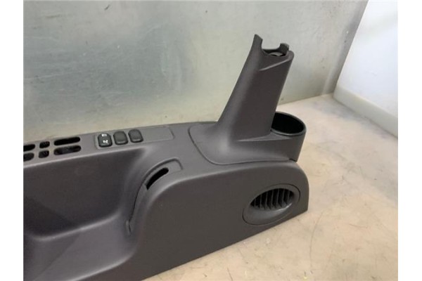 Recambio de embellecedor consola central para mercedes-benz clase a (bm 168) 1.9 190 (168.032) referencia OEM IAM A1686801250721