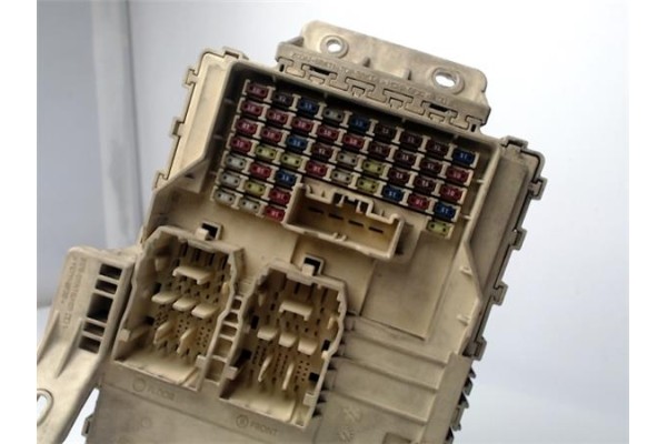 Recambio de caja fusibles/rele para kia ceed (jd) 1.0 drive referencia OEM IAM 91200-J7200  