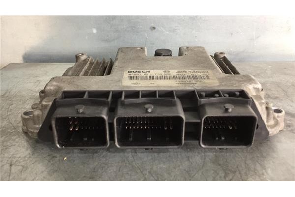 Recambio de centralita para renault scenic ii (jm)(2003) 1.9 dci (jm12, jm0g) referencia OEM IAM 8200391966 0281011776 