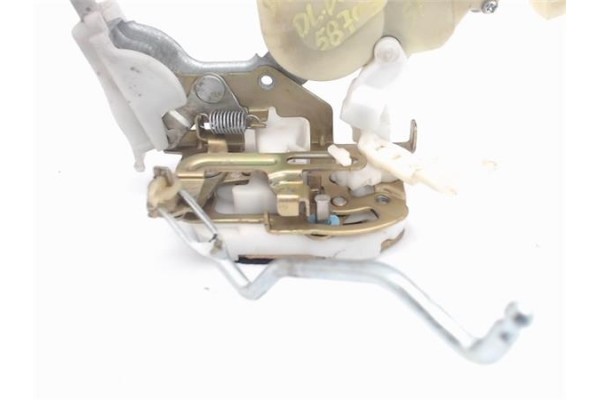 Recambio de cierre electromagnetico delantero derecho para toyota yaris (ksp9/scp9/nlp9) 1.4 d-4d referencia OEM IAM 693100D011 