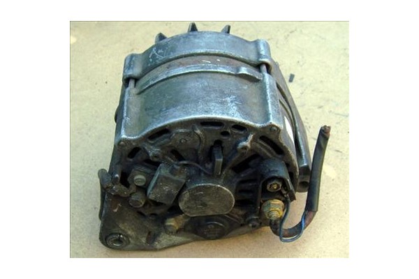 Recambio de alternador para bmw serie 3 berlina (e30) 318 i referencia OEM IAM BOSCH 0120469829 