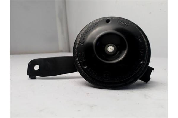 Recambio de bocina para kia ceed (jd) 1.0 drive referencia OEM IAM 96630-J7000  