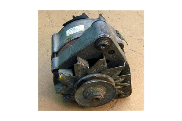 Recambio de alternador para bmw serie 3 berlina (e30) 318 i referencia OEM IAM BOSCH 0120469617 