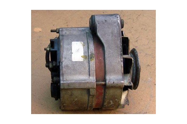Recambio de alternador para bmw serie 3 berlina (e30) 318 i referencia OEM IAM BOSCH 0120469617 