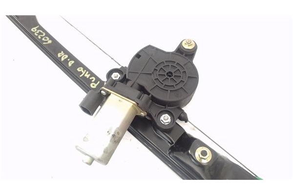 Recambio de mecanismo elevalunas delantero derecho para fiat ii punto (188) berlina 1.2 8v active referencia OEM IAM 51764549  