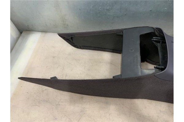 Recambio de embellecedor consola central para mercedes-benz clase a (bm 168) 1.9 190 (168.032) referencia OEM IAM A1686801250721