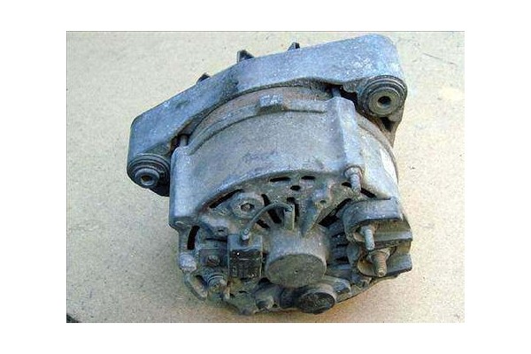Recambio de alternador para bmw serie 3 berlina (e30) 2.5 325i referencia OEM IAM BOSCH 0120469617 