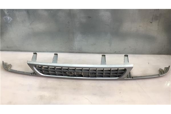 Recambio de rejilla capo para opel frontera a sport (5_sud2) 2.0 i (52sud2, 55sud2) referencia OEM IAM   