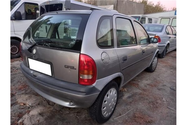 opel corsa b del año 1996
