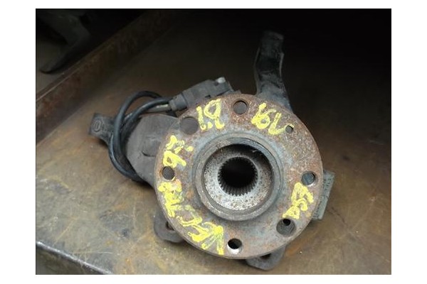 Recambio de mangueta delantero izquierda para opel vectra b berlina (1995) 1.8 i 16v referencia OEM IAM   