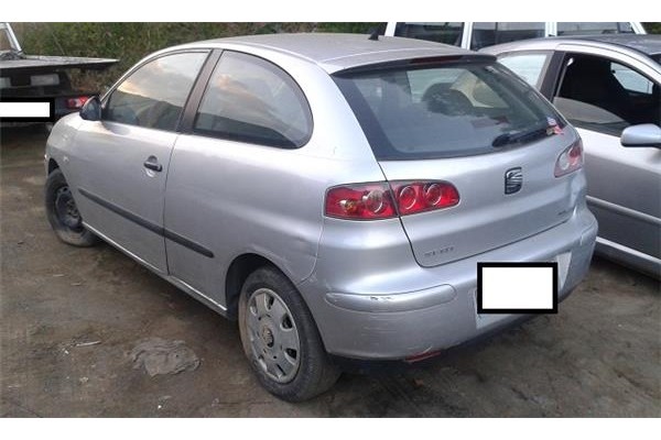 seat ibiza (6l1) del año 2004
