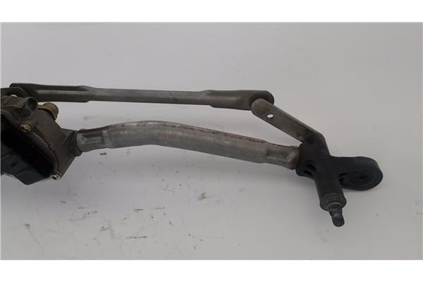 Recambio de motor limpiaparabrisas delantero para fiat ii punto (188) berlina 1.2 8v active referencia OEM IAM 46834851.  