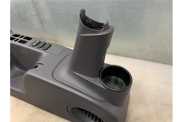 Recambio de embellecedor consola central para mercedes-benz clase a (bm 168) 1.9 190 (168.032) referencia OEM IAM A1686801250721