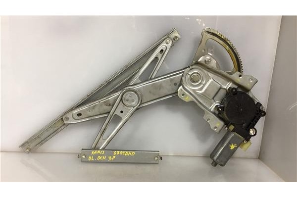 Recambio de elevalunas electrico delantero derecho para toyota yaris (ncp1/nlp1/scp1)(1999) 1.0 16v referencia OEM IAM  01308220