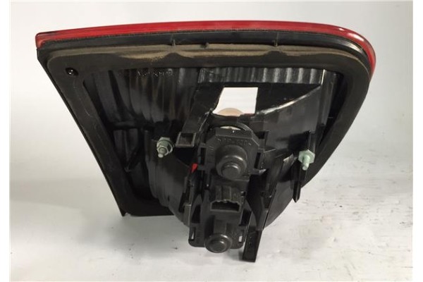 Recambio de piloto interior derecho para seat leon (1m1) 1.6 16 v referencia OEM IAM 1M16945108 1M6945092B 