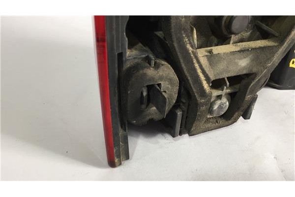 Recambio de piloto trasero derecho para peugeot partner combispace (5f) 1.9 d referencia OEM IAM 6351Y8  