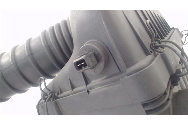 Recambio de carcasa filtro aire para hyundai lantra berlina (rd) 1.6 i referencia OEM IAM 2811223002 2811123003 