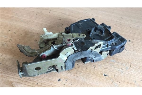 Recambio de cierre electromagnetico delantero izquierdo para peugeot 605 2.1 srdt referencia OEM IAM   