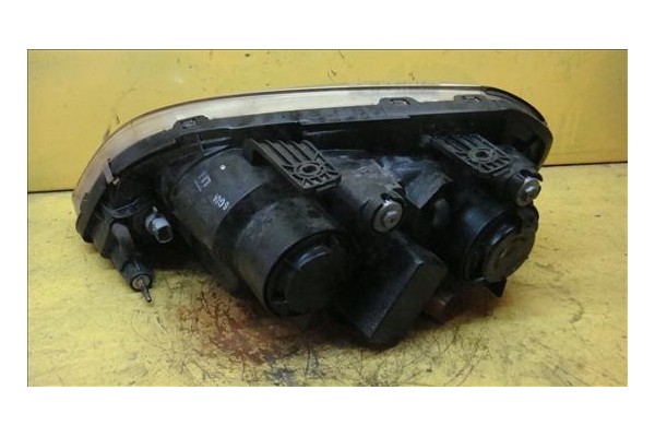 Recambio de faro delantero dcho para chevrolet nubira berlina 1.6 se referencia OEM IAM 96425286  