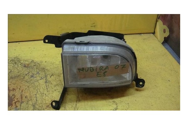 Recambio de faro antiniebla para chevrolet nubira berlina 1.6 se referencia OEM IAM 96551093  