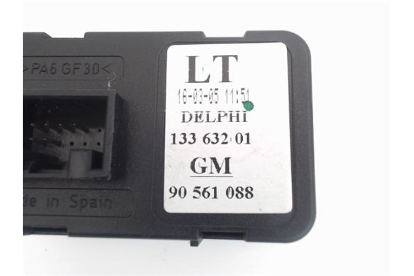 Recambio de mando elevalunas delantero izquierdo para opel astra g berlina referencia OEM IAM 90561088 13363201  Recambio de mando elevalunas delantero izquierdo para opel astra g berlina referencia OEM IAM 90561088 13363201