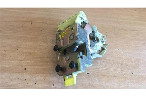 Recambio de cierre electromagnetico trasero derecho para ford focus berlina (cak) 1.8 ghia referencia OEM IAM A26412BG CLXS41 