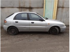 daewoo lanos del año 2001