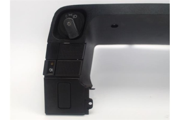 Recambio de embellecedor cuadro instrumentos para opel kadett e 2.0 i referencia OEM IAM 90360194  