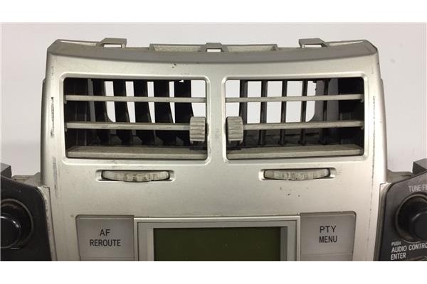 Recambio de consola para toyota yaris (ksp9/scp9/nlp9) 1.4 d-4d referencia OEM IAM 861200D210  
