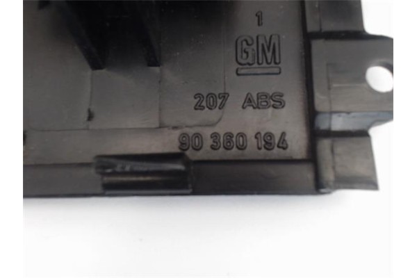 Recambio de embellecedor cuadro instrumentos para opel kadett e 2.0 i referencia OEM IAM 90360194  