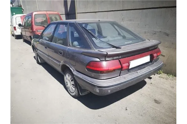 toyota corolla (_e9_) del año 1990