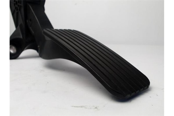 Recambio de pedal acelerador para kia ceed (jd) 1.0 drive referencia OEM IAM 32700-G4200  