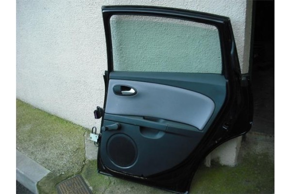 Recambio de puerta trasero derecha para seat leon (1p1) 1.4 tsi referencia OEM IAM 1P0833056  