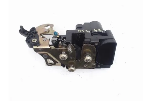 Recambio de cierre electromagnetico trasero derecho para chevrolet nubira berlina 1.6 se referencia OEM IAM 96229552  