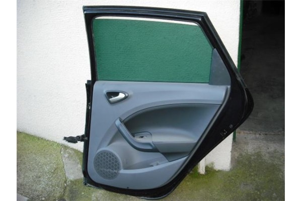 Recambio de puerta trasero derecha para seat ibiza st (6j8) 1.2 tdi referencia OEM IAM 6J8833056   Recambio de puerta trasero derecha para seat ibiza st (6j8) 1.2 tdi referencia OEM IAM 6J8833056