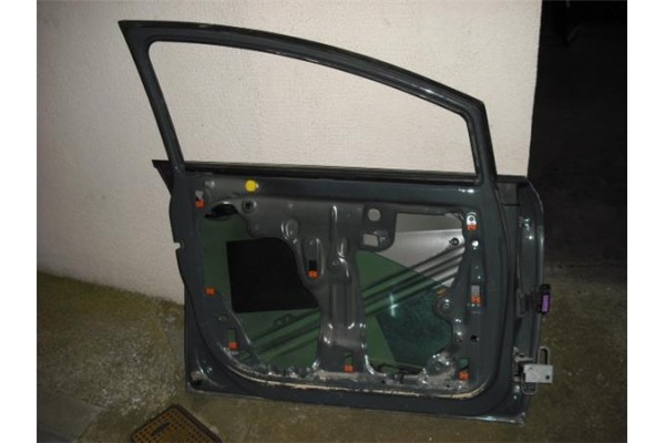 Recambio de puerta delantero izquierda para seat leon (1p1) 1.4 tsi referencia OEM IAM 1P0831055A  
